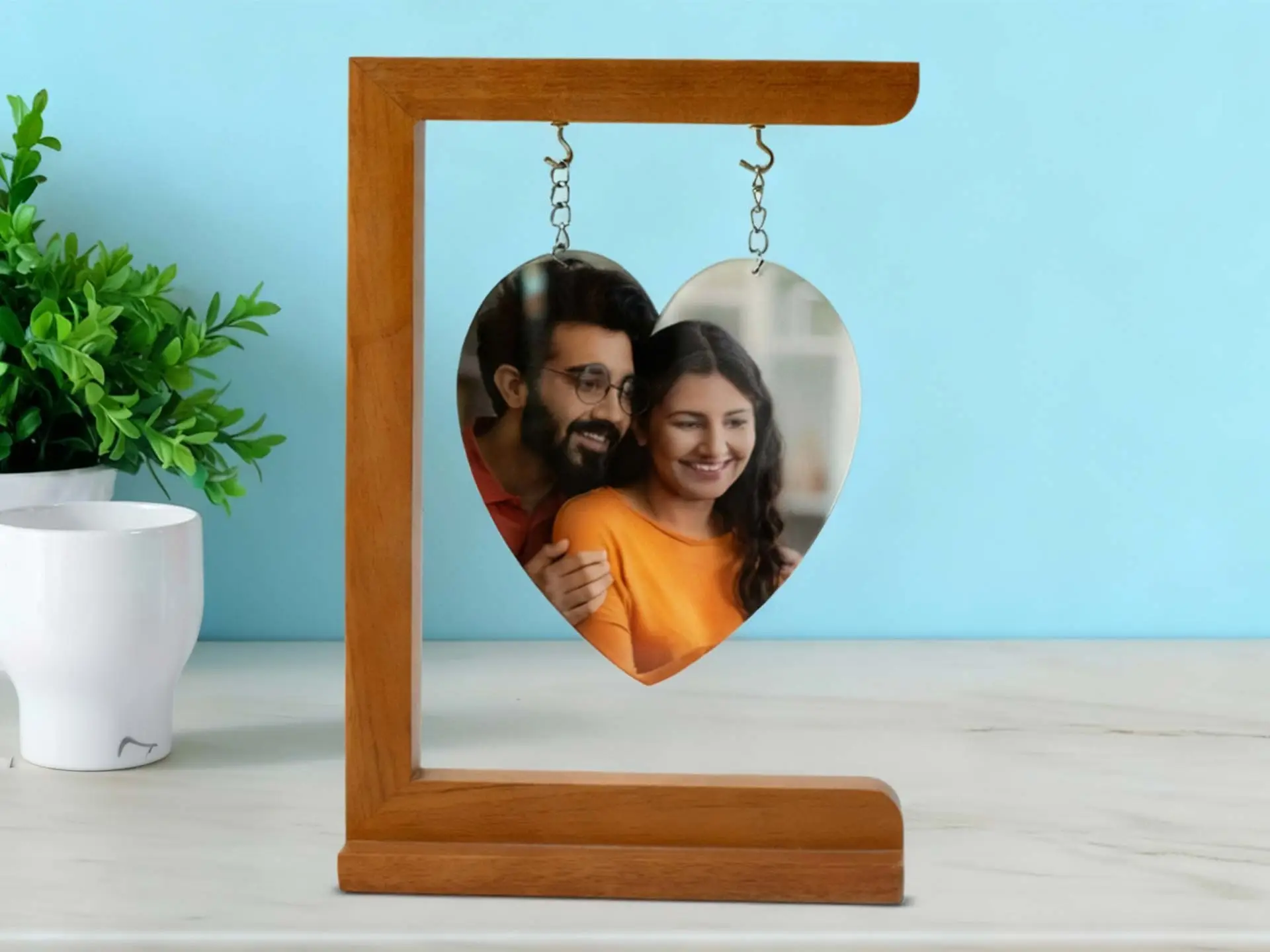 Photo Pendant Wooden Stand