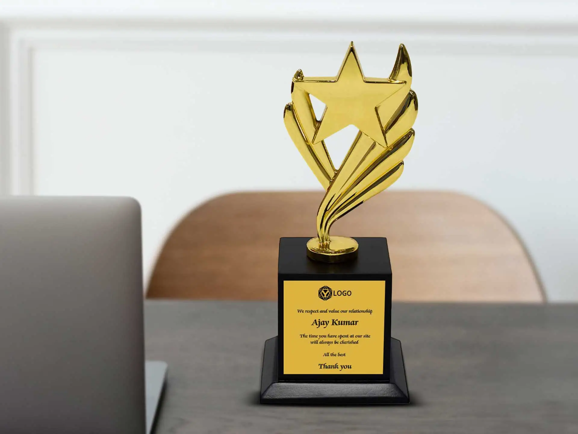 Majestic Trophy - Gold